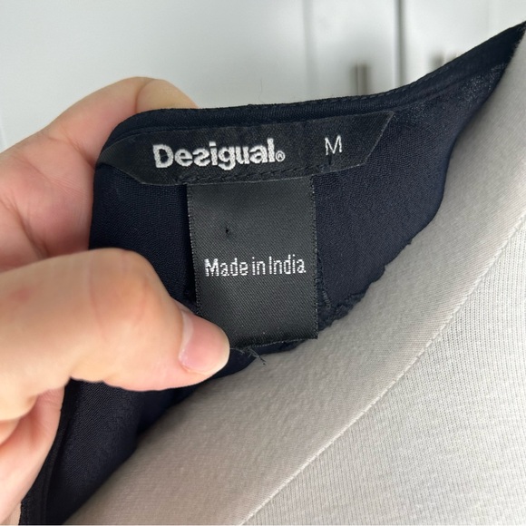 Desigual Women’s Size Medium Butterfly Tiger Floral Print Blouse - Picture 6 of 6